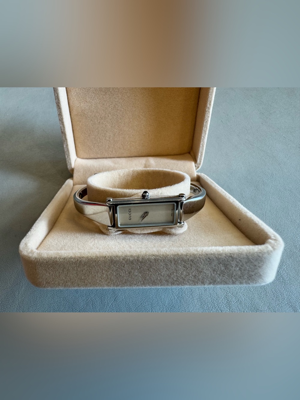 GUCCI Vintage Stainless Steel Bangle Watch - Picture 15 of 17